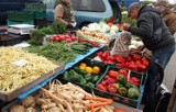 Jesień na targowisku w Radomsku. Dynie, ziemniaki, papryka, śliwki, wrzosy.... Jakie ceny owoców i warzyw na rynku? ZDJĘCIA