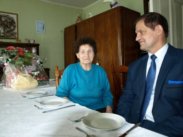 Dwie seniorki z gminy Somonino obchodziły 96. urodziny. Z tej okazji panie odwiedził wójt Marian Kryszewski.