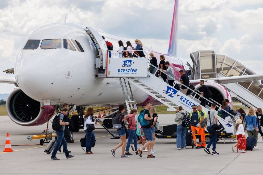 Rekordowe lato dla lotniska w Jasionce. Sierpień okazał się być równie dobry jak lipiec!