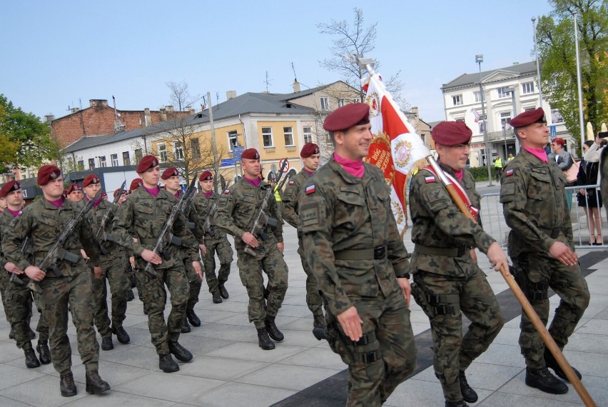 Za nami obchody święta Konstytucji 3 maja w Tomaszowie Mazowieckim. Tak wyglądało święto na pl. Kościuszki ZDJĘCIA