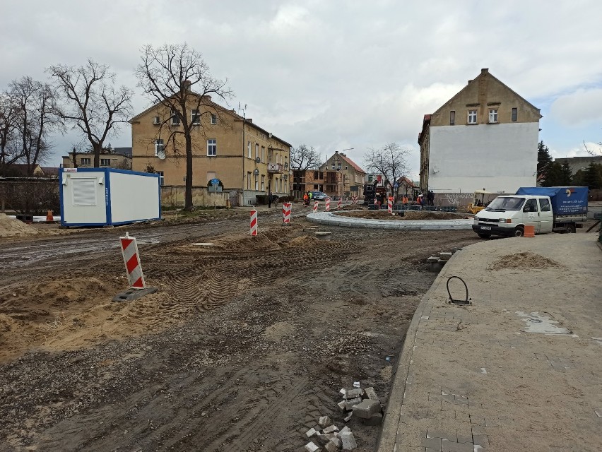 Od dziś (15 marca) miało zostać uruchomione przejście dla pieszych pomiędzy Masłowem i Rawiczem. Czy tak się stało? [ZDJĘCIA]