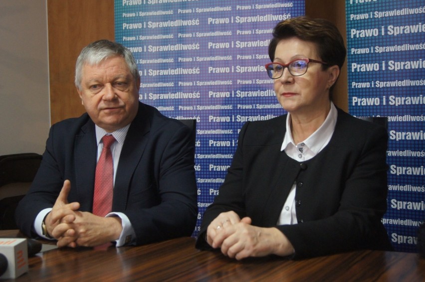 Przedstawiciele ŁSSE w Radomsku. Konferencja prasowa u poseł...