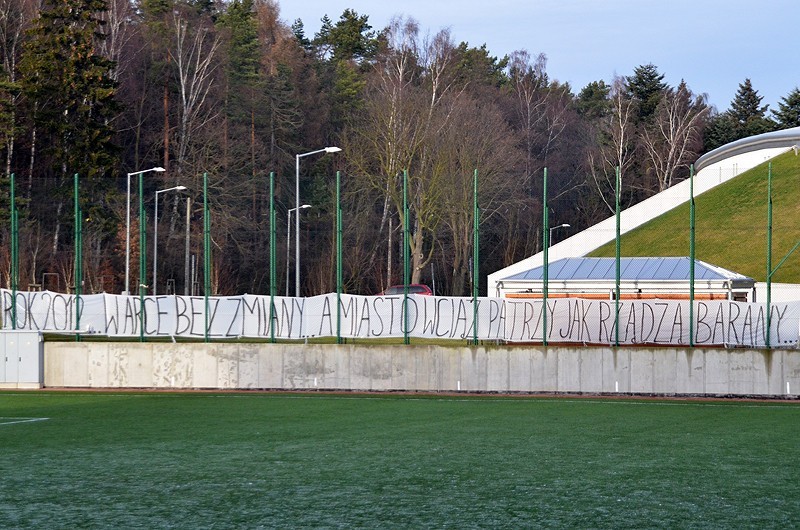 Gdynia. Kibice Arki będą bojkotować władze klubu żółto-niebieskich podczas rundy wiosennej