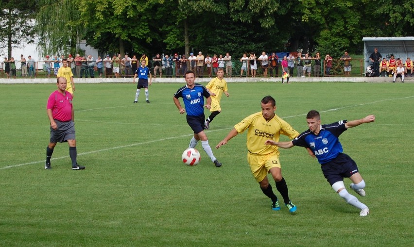 V liga piłki nożnej: Żuławy rozpoczęły sezon od zwycięstwa nad Ceramikiem Łubiana 2:0