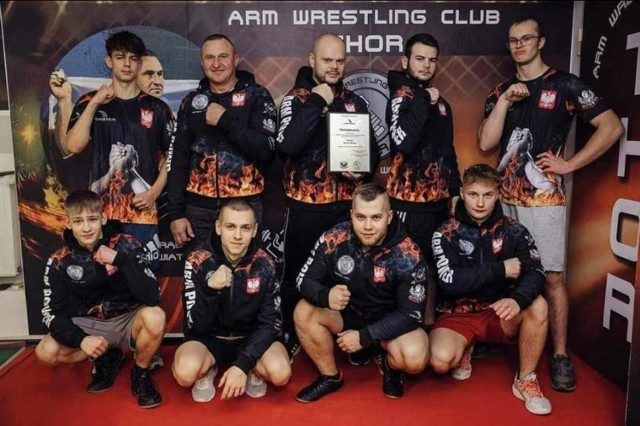 Młodzi zduńskowolanie wrócili z medalami z Mistrzostw Polski w ArmWrestlingu, jakie odbyły się w Rymanowie w miniony weekend.