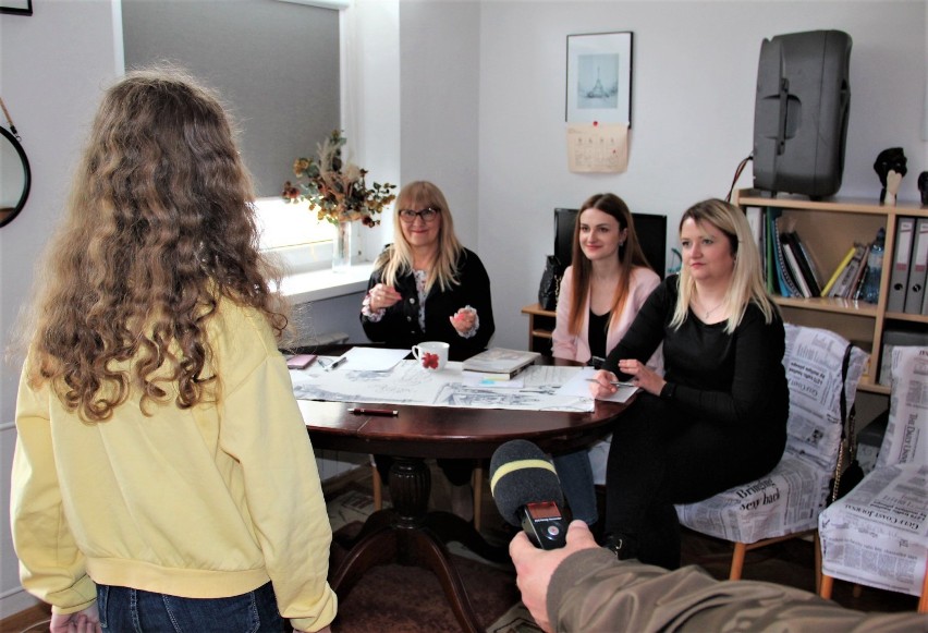 Powiatowa Biblioteka i PMDKIS w Wieluniu z grantem na kolejny ciekawy projekt[FOTO]