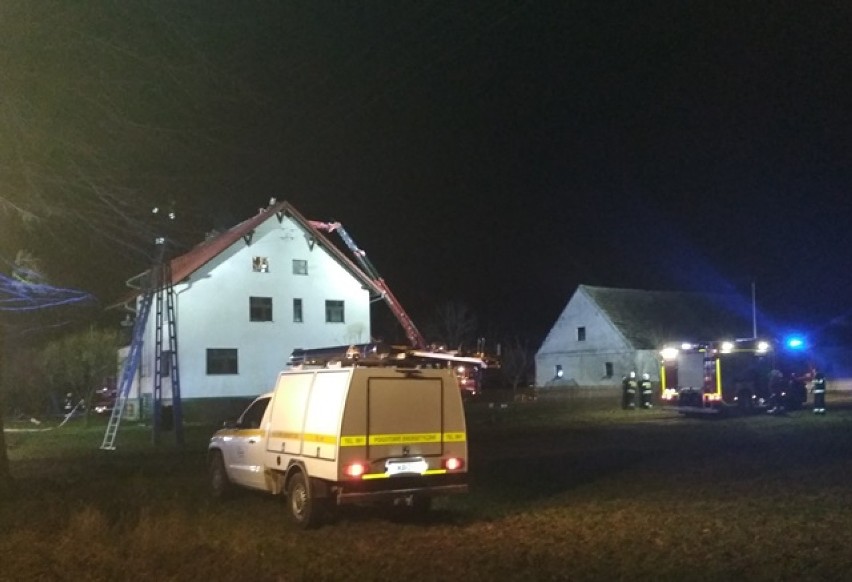 We wtorek w Czernicach - gaszono pożar budynku mieszkalnego