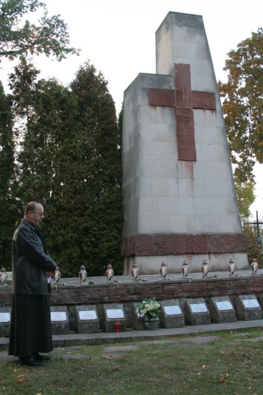 Ostrowczanom cześć i chwała