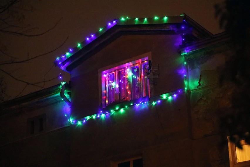 Legniczanie świątecznie oświetlają swoje domy, okna i balkony [ZDJĘCIA]