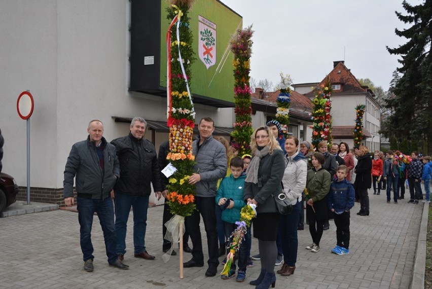 Międzybórz: Wielkanoc już za pasem! Niedziela Palmowa z procesją (GALERIA)