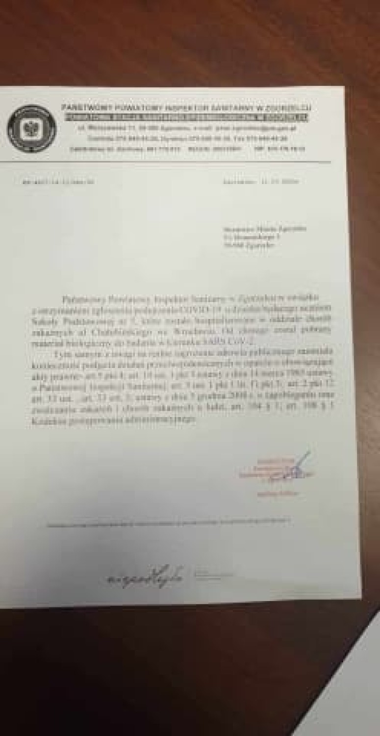 AKTUALIZACJA: Koronawirus w szkole podstawowej w Zgorzelcu? Dyrektor rozsyła niepokojące wiadomości