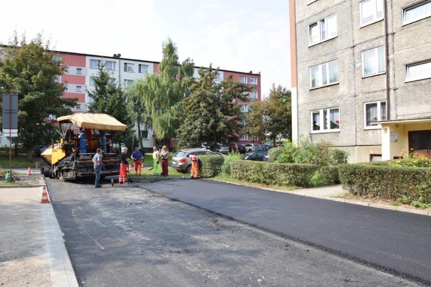 Nowa nawierzchnia na ulicy Dąbrówki i Władysława Hermana w Radomsku