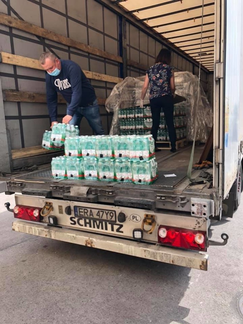 Koronawirus. 4 tysiące butelek wody od Alpla dla Szpitala Powiatowego w Radomsku