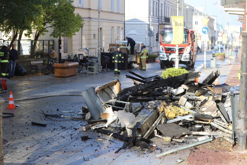 Ogromny pożar w centrum Kielc. Wielkie zniszczenia, dach kamienicy do rozbiórki. Zobacz nowe zdjęcia