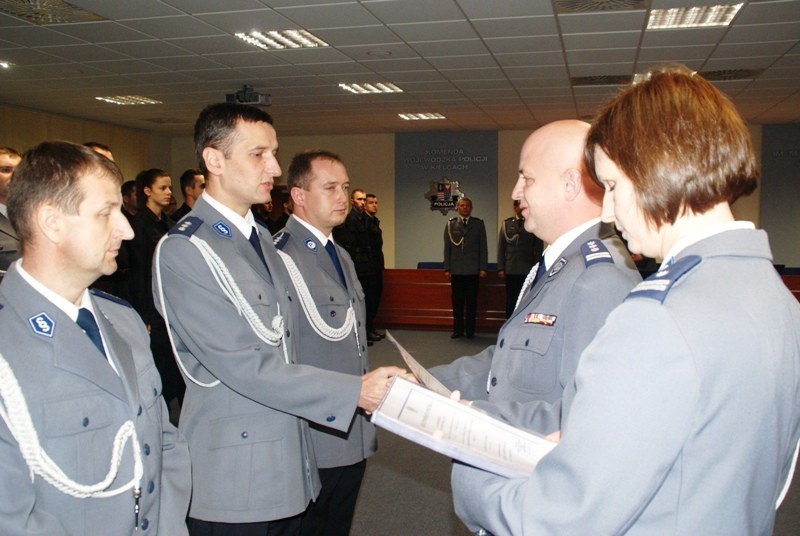 Kielce: Uroczyste ślubowanie nowo przyjętych policjantów [ZDJĘCIA]