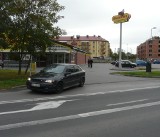 Dlaczego wyjeżdżając z Biedronki przy ul. Rawskiej można skręcić tylko w prawo?