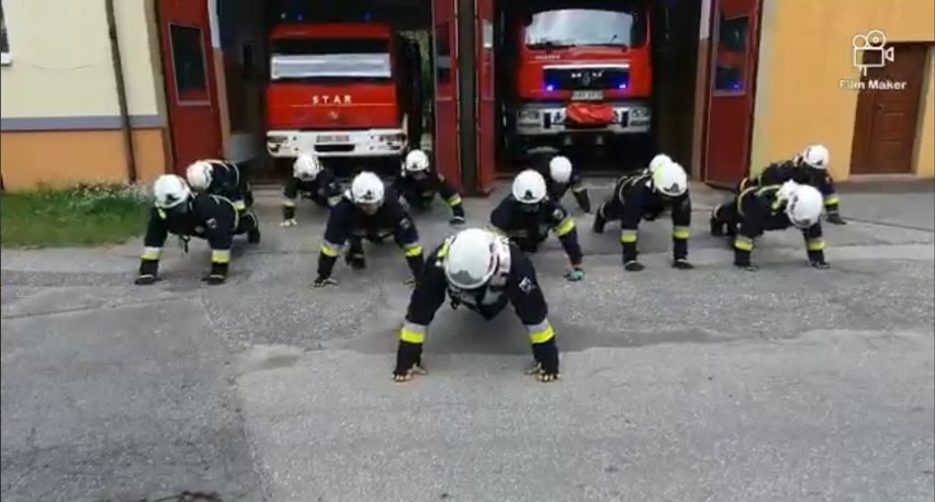 Strażacy z Solca Kujawskiego robią pompki, by pomóc malutkiemu Wojtusiowi i nominują bydgoskich kolegów [wideo]