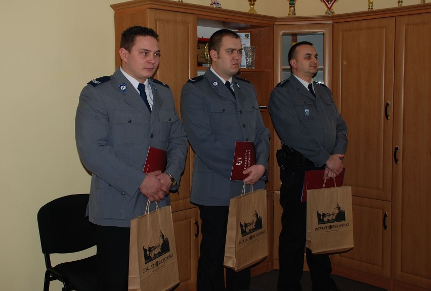 Powiat: Nagrody dla najpopularniejszych policjantów