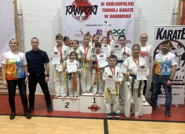 Trzy złote medale, pięć srebrnych i dwa brązowe - oto dorobek medalowy na rozgrywanych w Radomsku Randori Cup. Zobacz kolejne zdjęcia. Przesuwaj zdjęcia w prawo - naciśnij strzałkę lub przycisk NASTĘPNE