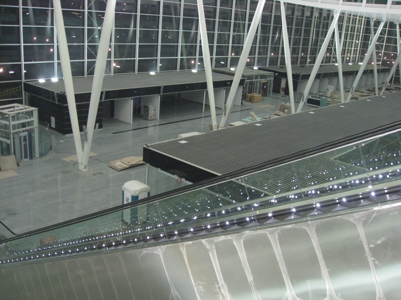 Wrocław: W grudniu zakończą prace przy nowym terminalu lotniska (ZDJECIA)