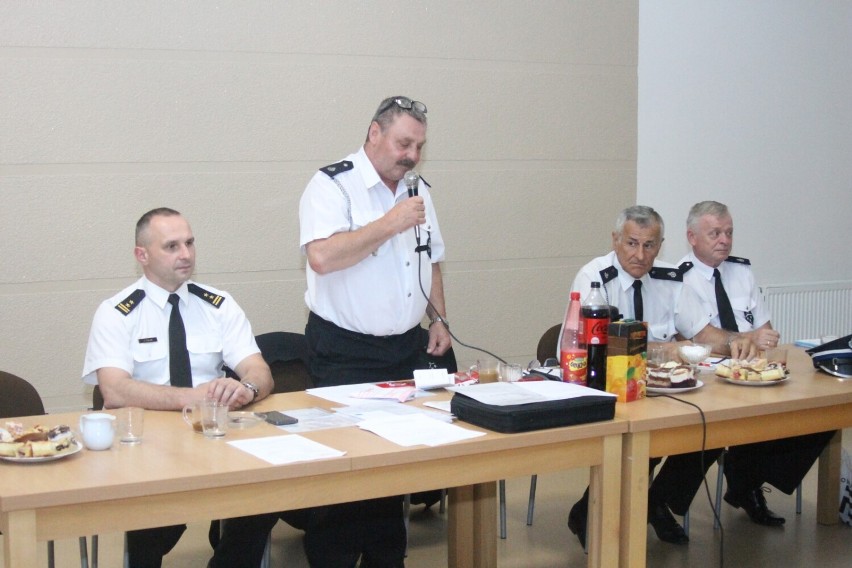 Wybrano nowe władze Ochotniczej Straży Pożarnej w Zdunach. Najaktywniejszych strażaków odznaczono [ZDJĘCIA]