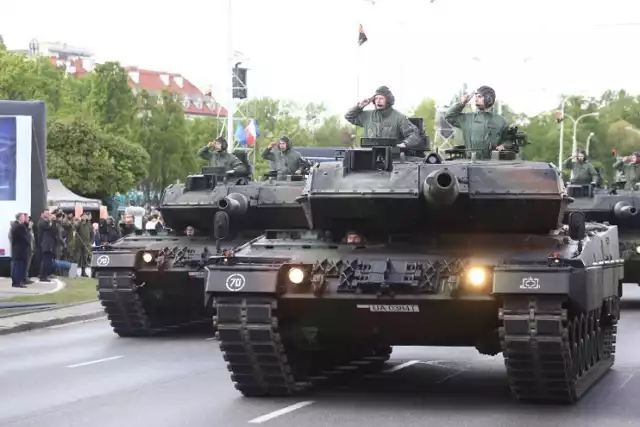 Zbliża się Święto Wojska Polskiego. W związku z planowanymi obchodami w Warszawie zostaną wprowadzone zmiany w ruchu drogowym.