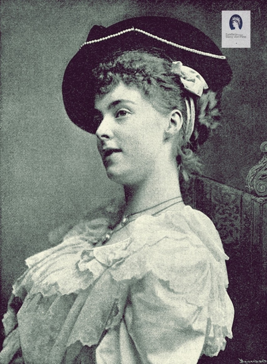 Zdjęcie zaręczynowe Daisy wykonane w 1891 r. w Londynie