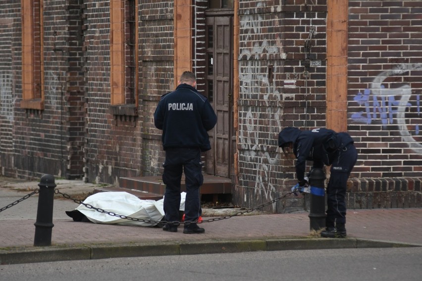 Mężczyzna zmarł na ulicy w centrum Kostrzyna nad Odrą