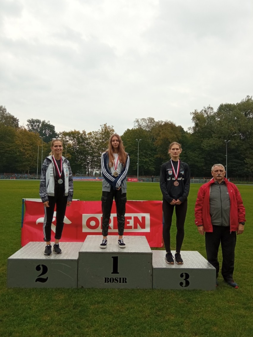 400 m U18, IIm Juia Koczorowska, III m Natalia Knape