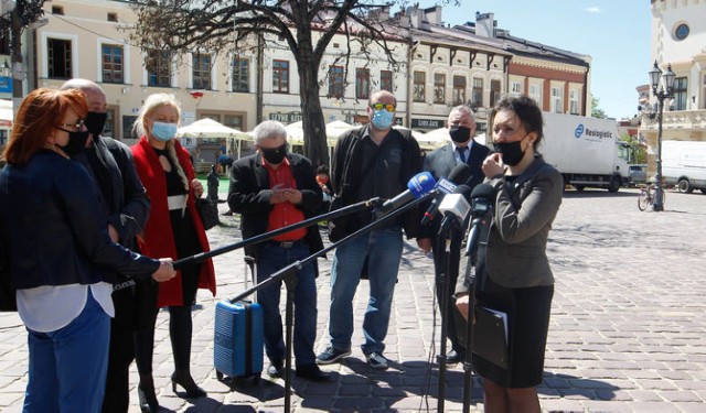 KOŚCIAN. Włodzimierz Zydroczak w Rzeszowie wspiera kandydatkę Polski 2050 na prezydenta miasta. Jest jednak problem z jej rejestracją