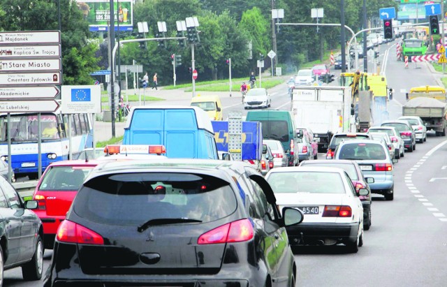 W godzinach komunikacyjnego szczytu po Lublinie jeździmy z  prędkością 29 km/h