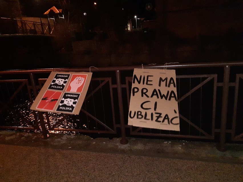 Protest w Nowym Dworze Gdańskim. Sprzeciw wobec wypowiedzenia konwencji stambulskiej