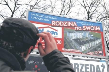 Billboardy reklamujące tańsze mieszkania pojawiły się na ulicach Lublina. Fot. Jacek Babicz