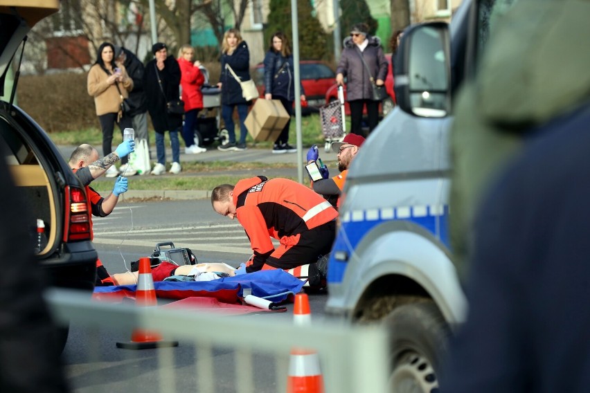 Koszmarny wypadek na ulicy Sikorskiego w Legnicy. Ranny został chłopiec, zdjęcia