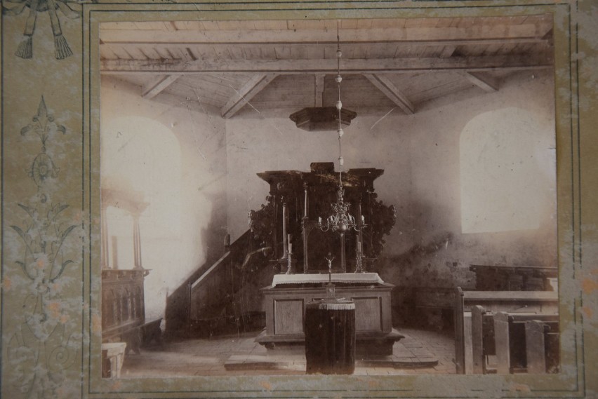 Stare zdjęcia kościoła znalezione za obrazem. Tak przed wojną wyglądała świątyna w Trzebielinie (FOTO)