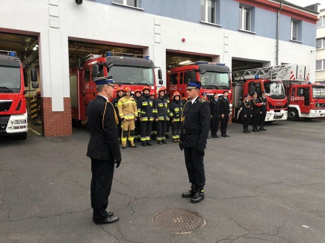 W Komendzie Powiatowej Państwowej Straży Pożarnej w Gostyniu miała miejsce uroczysta zbiórka, a po niej wręczenie awansów na wyższe stopnie służbowe.