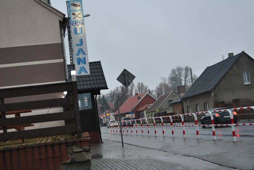 Zamontowano już barierki ochronne w Głuchowie FOTO