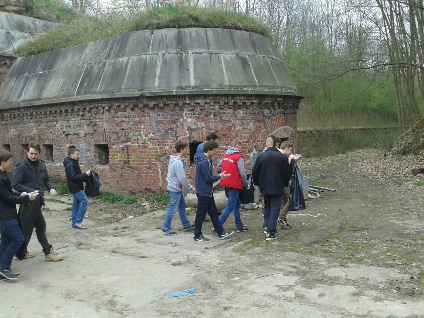 Fort Va w Poznaniu - wiosenne porządki