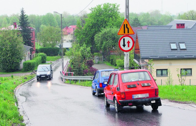 Zwężenie jezdni i niewidoczny zakręt to najbardziej niebezpieczne miejsce całego objazdu