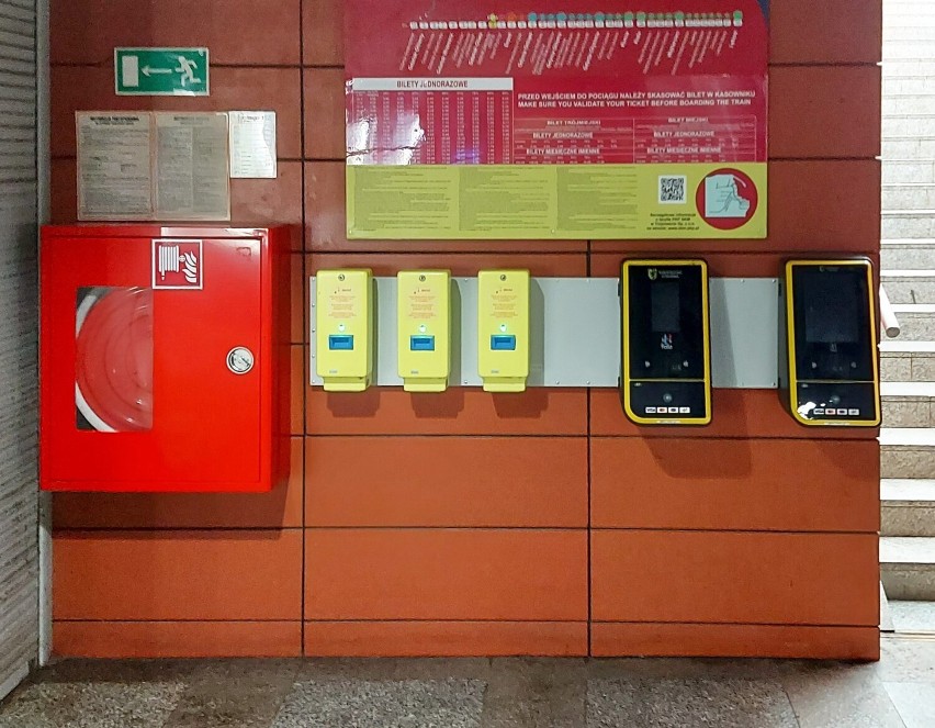 Innobaltica instaluje falomaty na stacjach kolejowych. Kiedy...