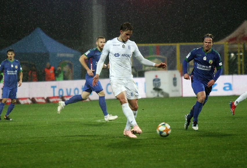 Lech Poznań przegrał z Miedzią Legnica 2:3