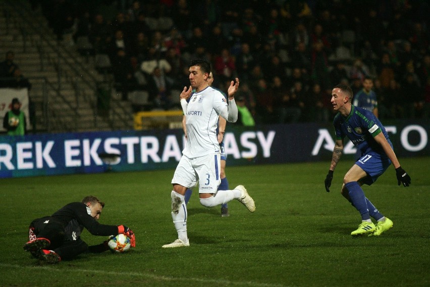 Lech Poznań przegrał z Miedzią Legnica 2:3