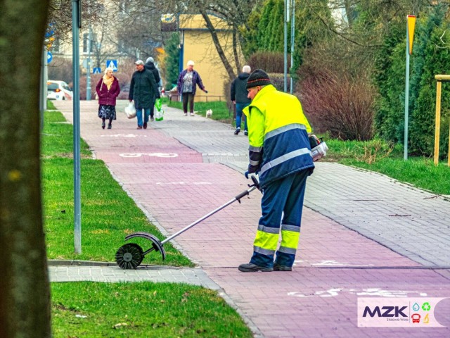 Zadania w ramach pozimowych porządków wykonują brygady ręczne Zakładu Oczyszczania Miasta, a także sprzęt specjalistyczny