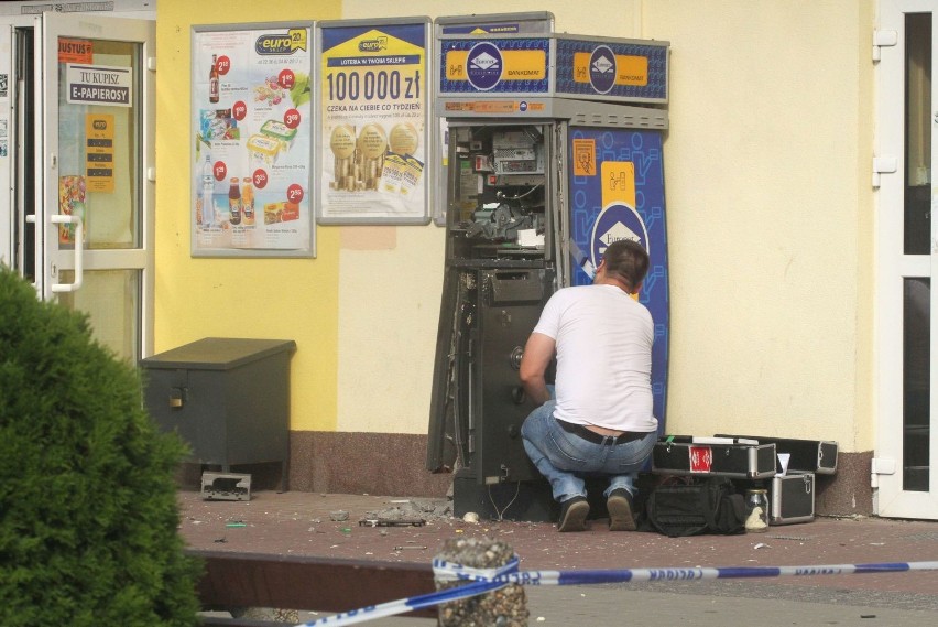 Złodzieje wysadzili w powietrze bankomat w Kielcach