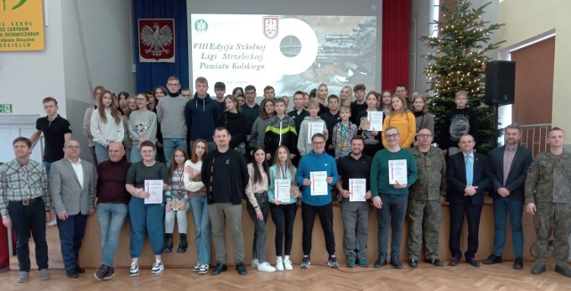Sukces uczniów ZSP nr 1 w Łęczycy na zawodach strzeleckich w Kościelcu ZDJĘCIA