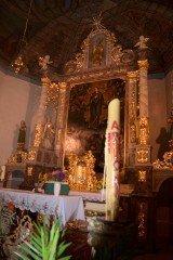 Kościół pod wezwaniem Świętego Mikołaja w Lewicach po renowacji ołtarza głównego, ołtarzy bocznych oraz witraży