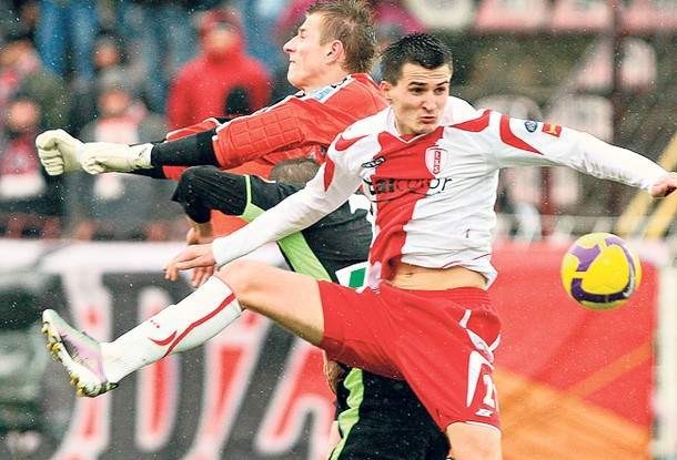 W 2010 roku ŁKS pokonał Sandecję Nowy Sącz 3:1