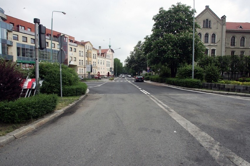 Ulica Mickiewicza jest już przejezdna w Legnicy [ZDJĘCIA]