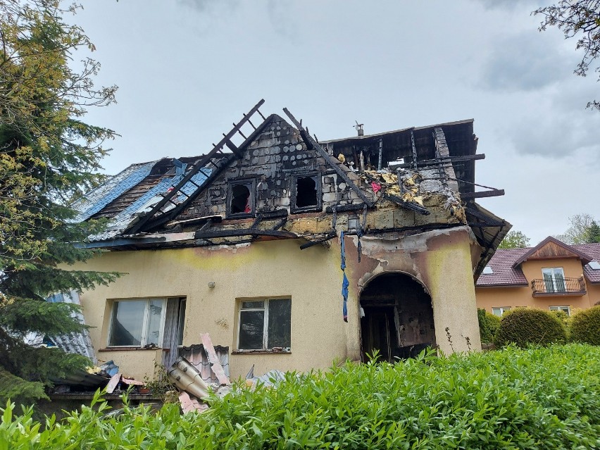 Kraków-Balice. Po pożarze domu jest zrzutka. Zniszczenia są poważne