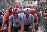 Kolarze na starcie i trasie drugiego etapu 76. Tour de Pologne w Tarnowskich Górach